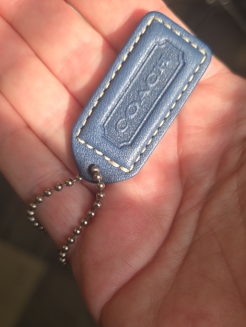 Coach Hangtag - Picture 3 of 3